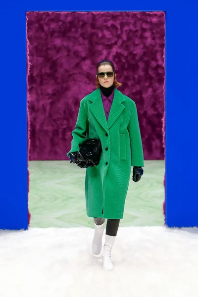 Look 34